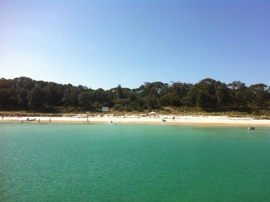 Huskisson Beach Motel Bagian luar foto