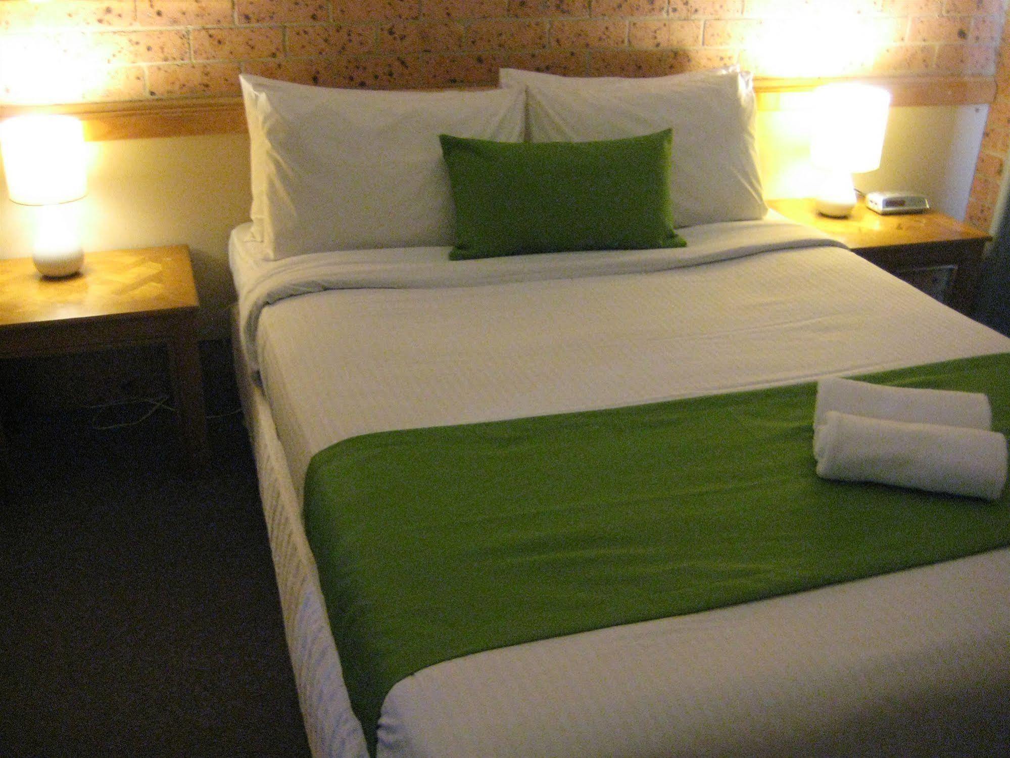 Huskisson Beach Motel Bagian luar foto